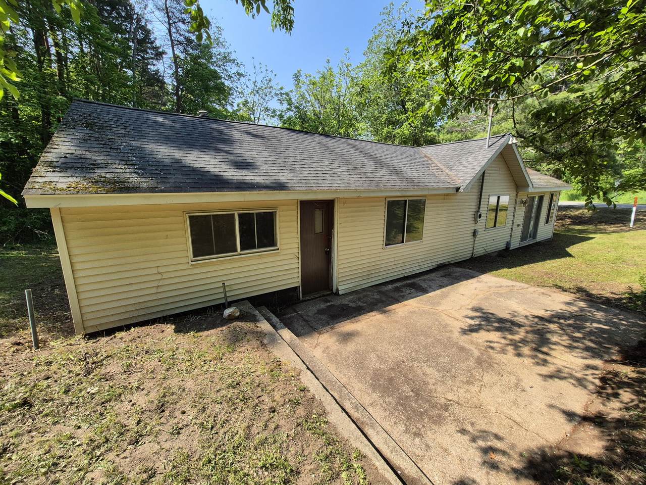 2468 Mundy Avenue - Photo 1
