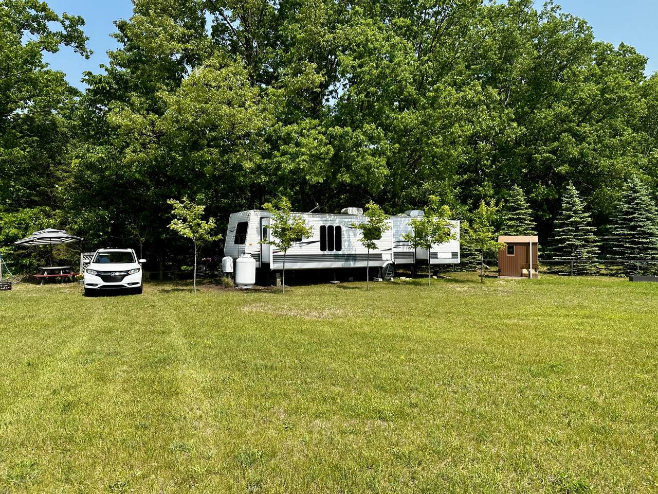 4927 194th Avenue - Photo 1