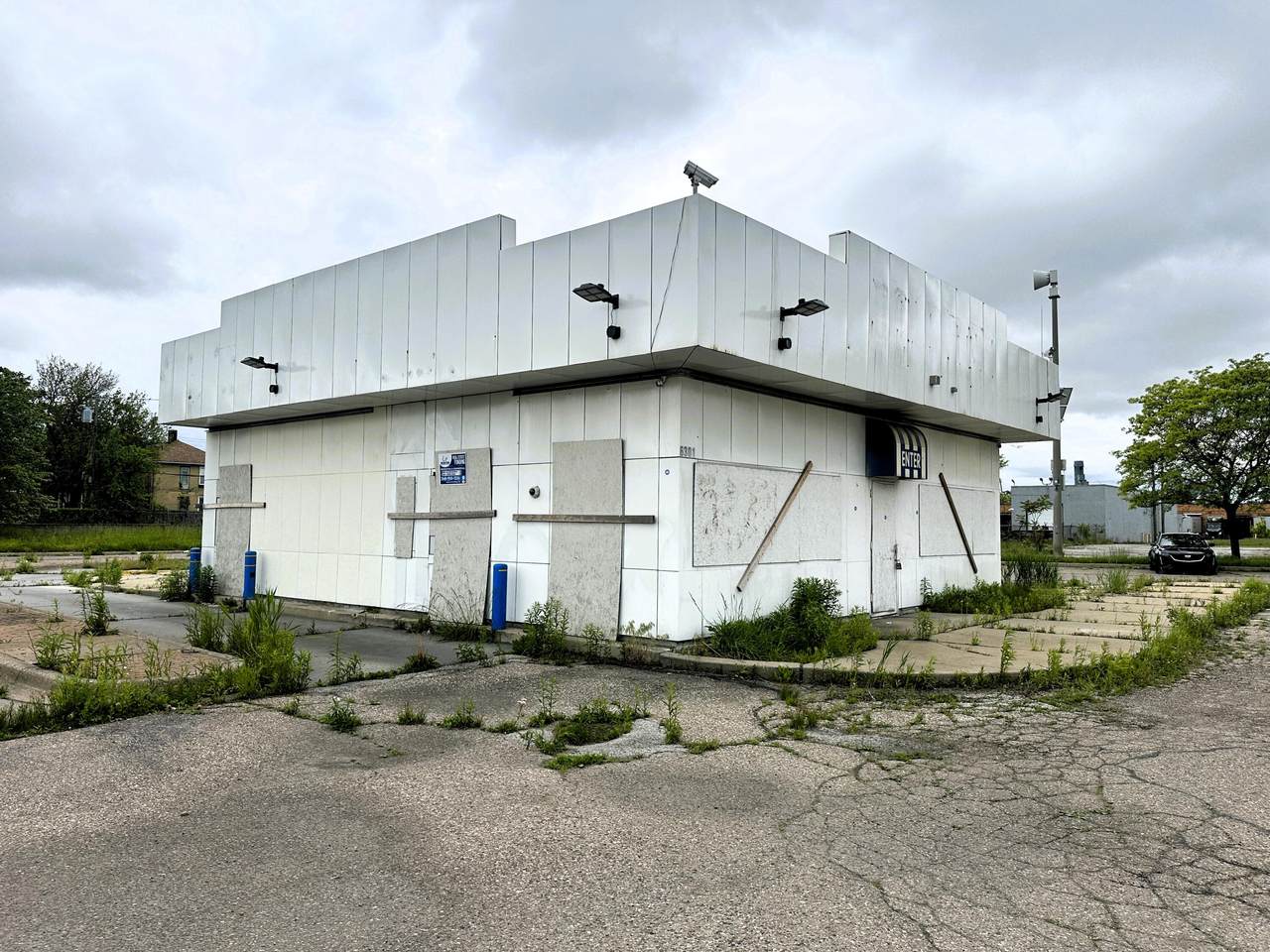 6301 Warren Avenue - Photo 1