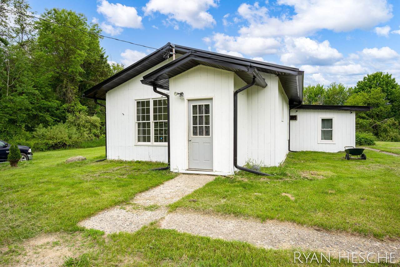 10340 Kartz Road - Photo 1