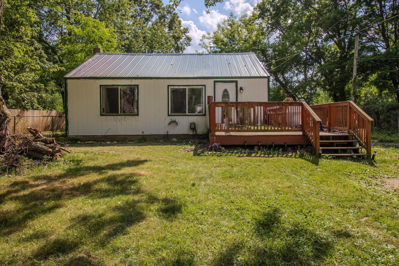 712 Lagrave Street - Photo 1