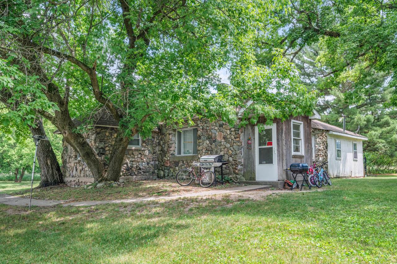18699 16 Mile Rd - Photo 1