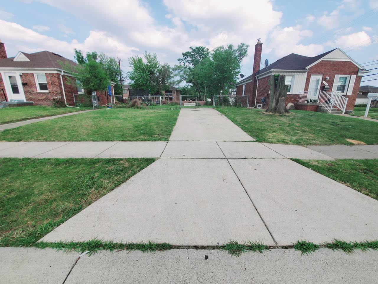 17172 Eddon Street - Photo 1