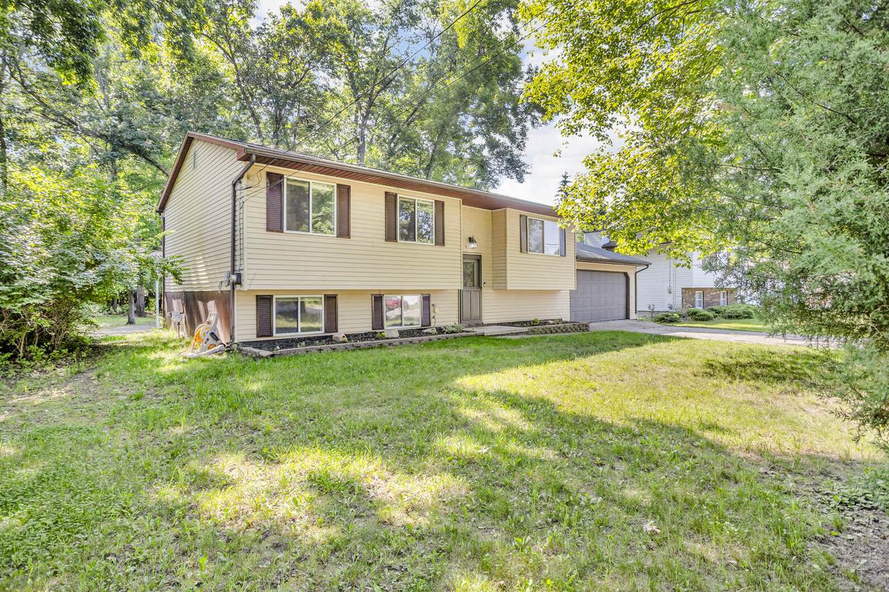 2212 Aurora Drive - Photo 1