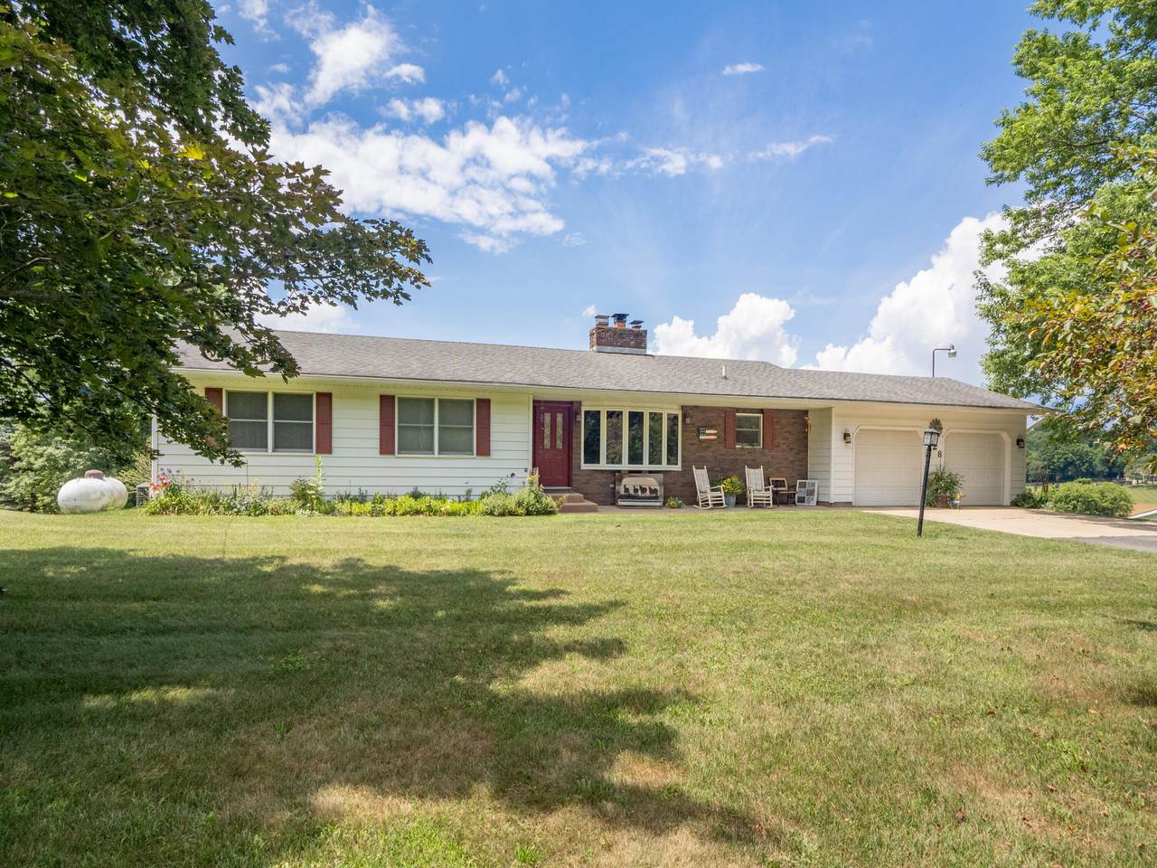 828 16th Street - Photo 1