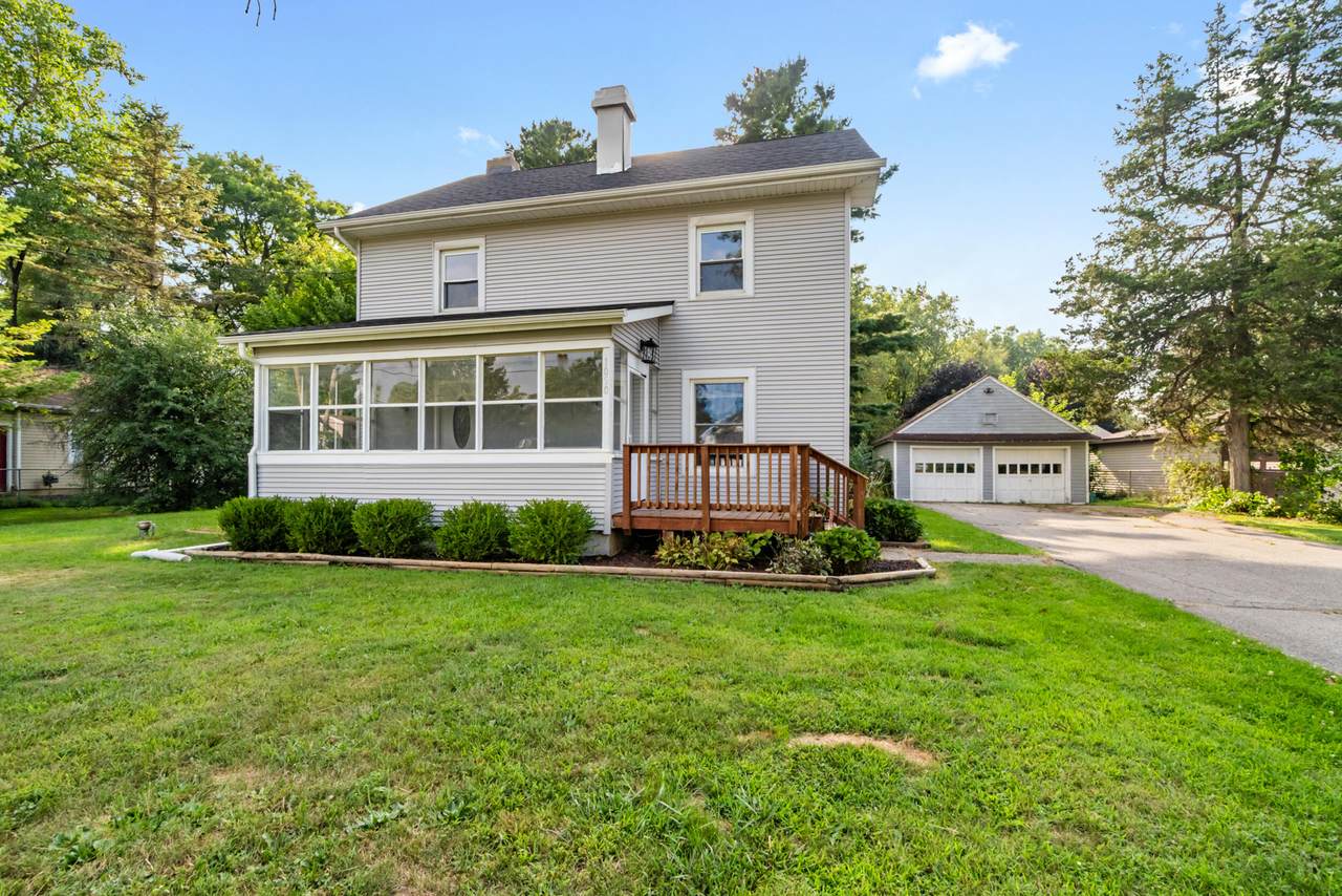 1050 Maynard Avenue - Photo 1