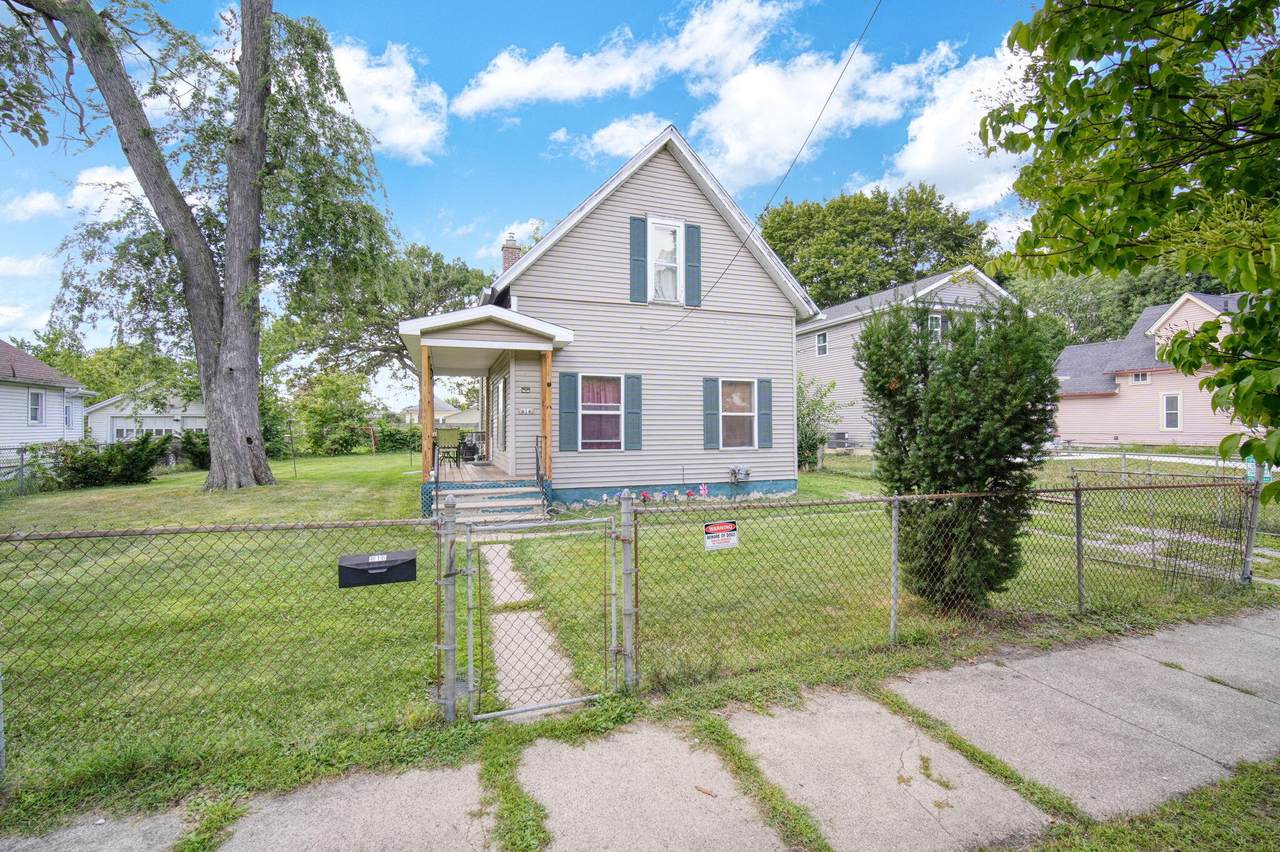 816 Maltby Street - Photo 1