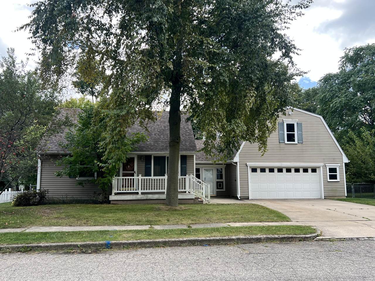 226 Welch Street - Photo 1