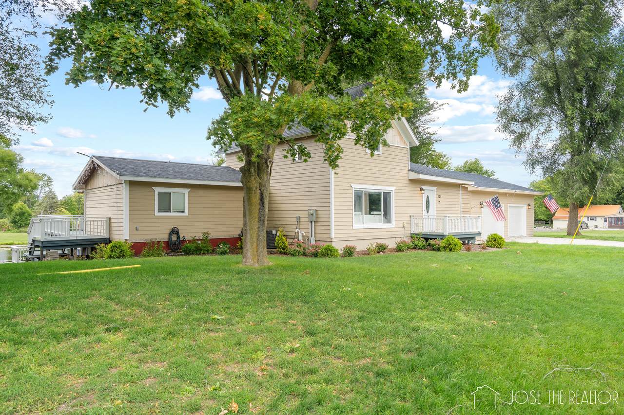 225 West Street - Photo 1