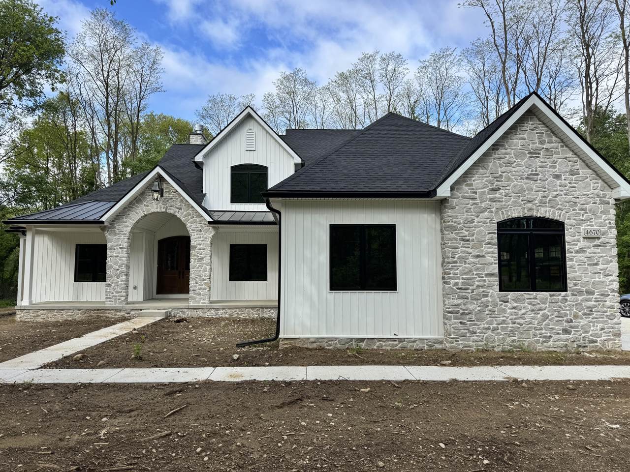 9935 White Tail Drive - Photo 1