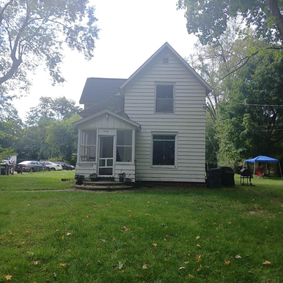 180 Emery Avenue - Photo 1