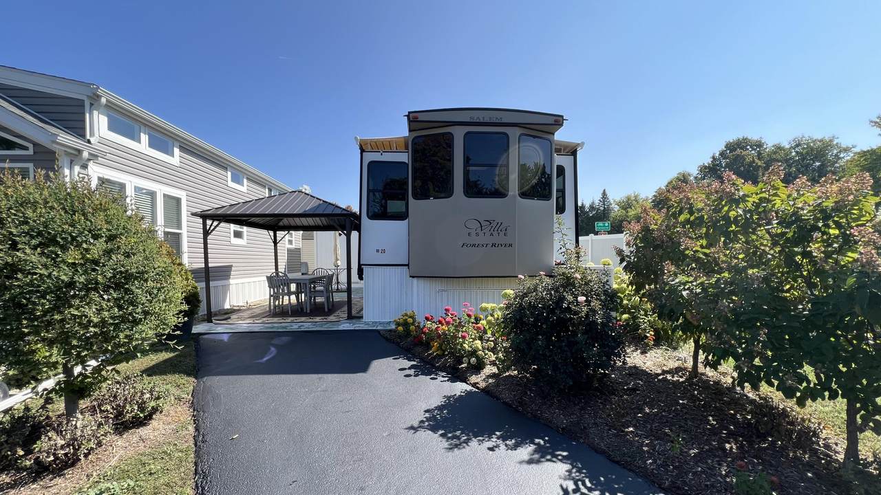 875 Wells Street - Photo 1