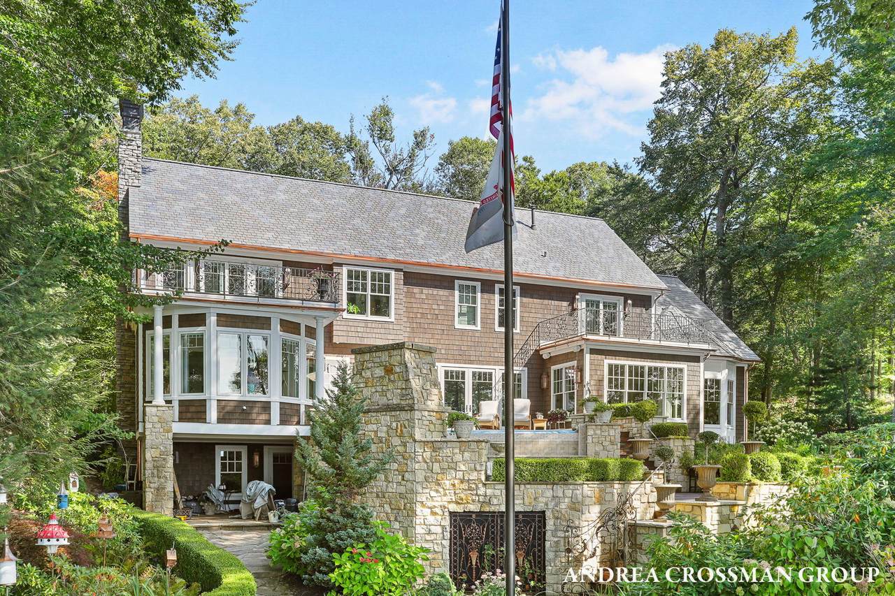 4076 Fiddlers Way - Photo 1