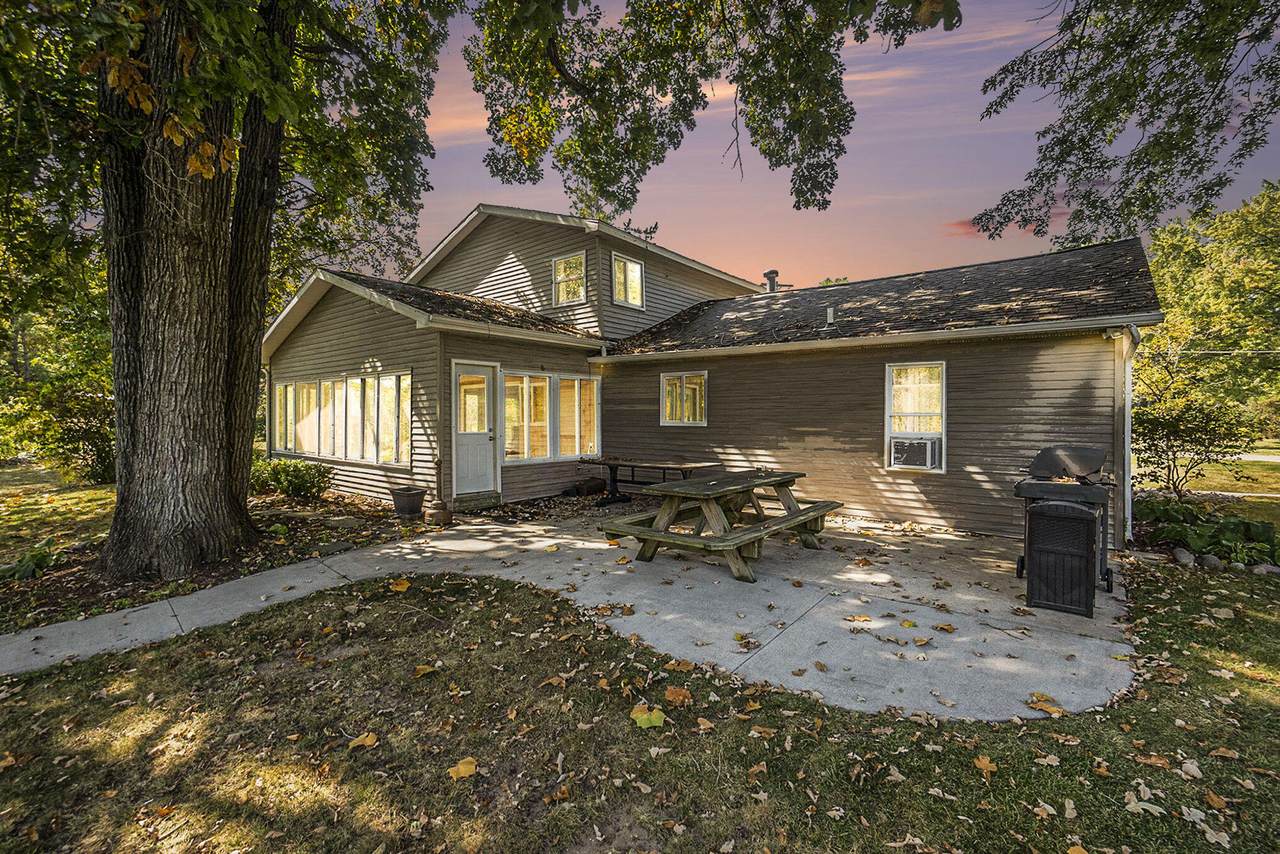 7842 Main Street - Photo 1