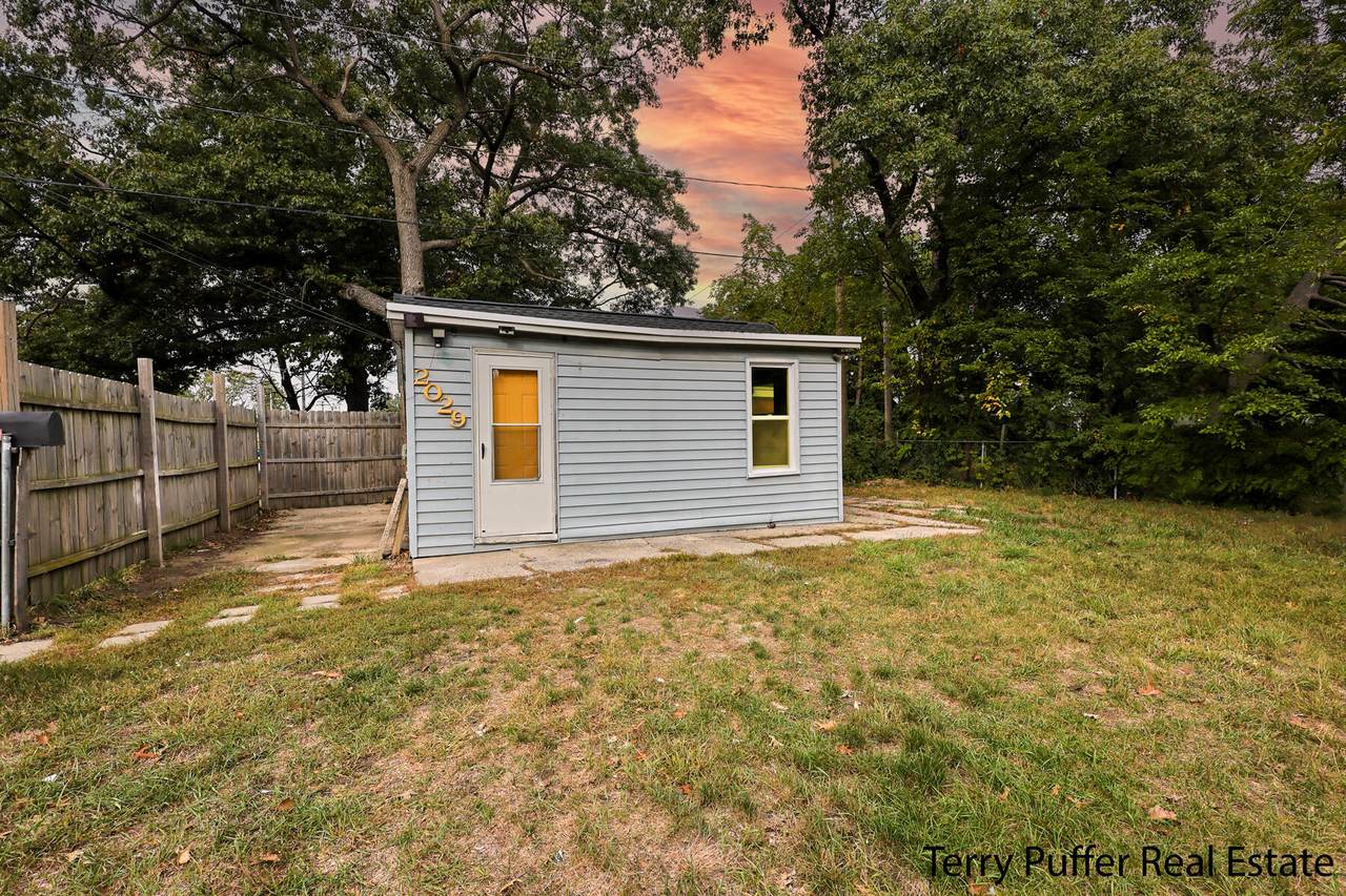 2029 7th Street - Photo 1