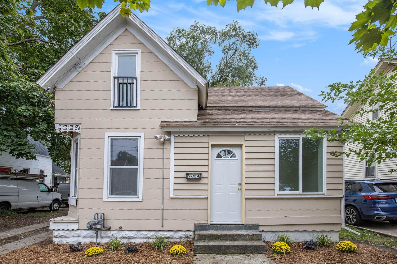 1054 Crosby Street - Photo 1