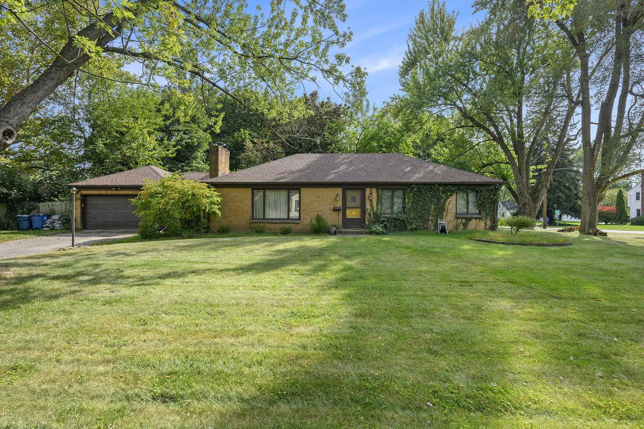 902 Coolidge Avenue - Photo 1