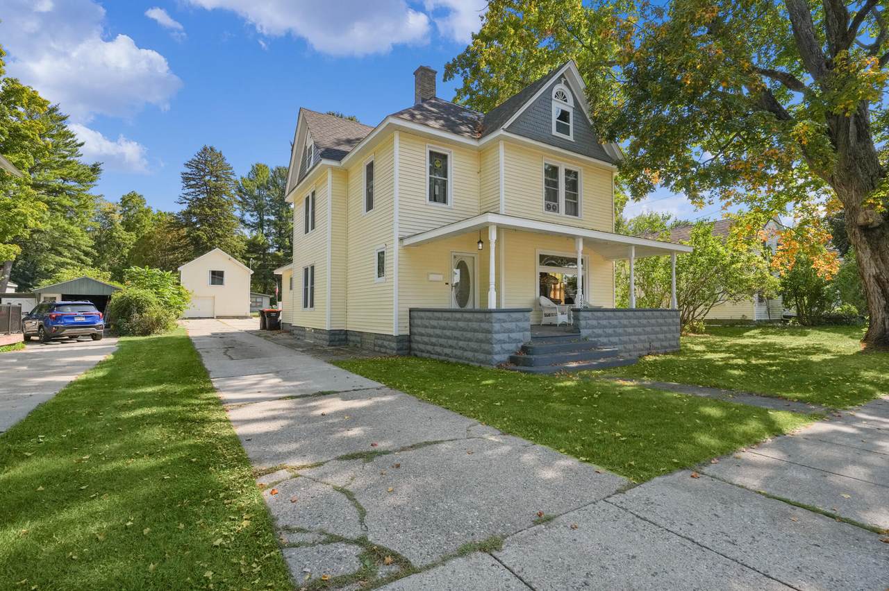 126 Monroe Street - Photo 1