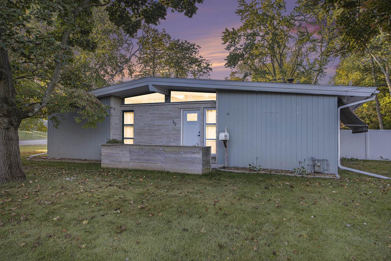 32 Golden Avenue - Photo 1