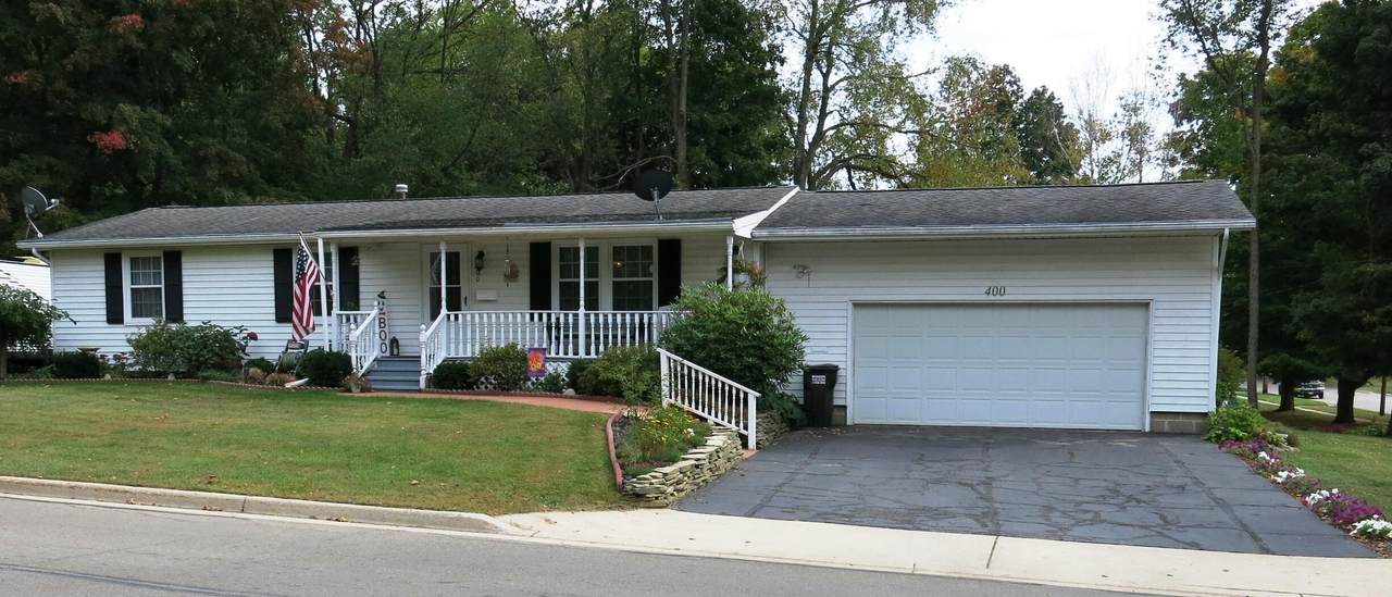 400 Parkwood Drive - Photo 1