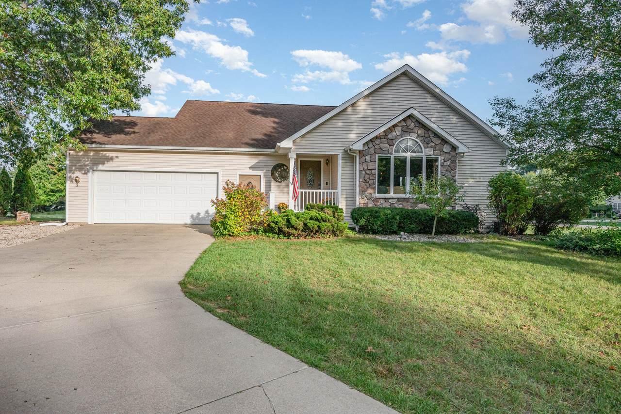 48799 Wentworth Drive - Photo 1