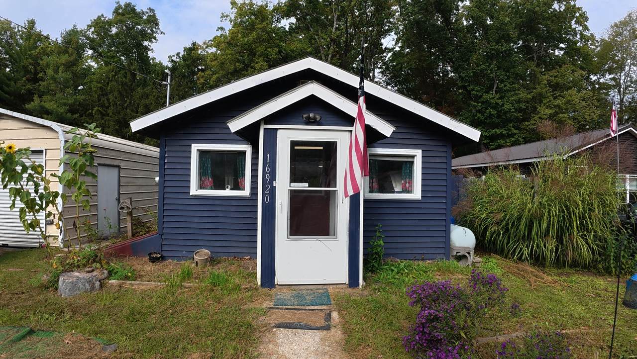 16920 6th Street - Photo 1