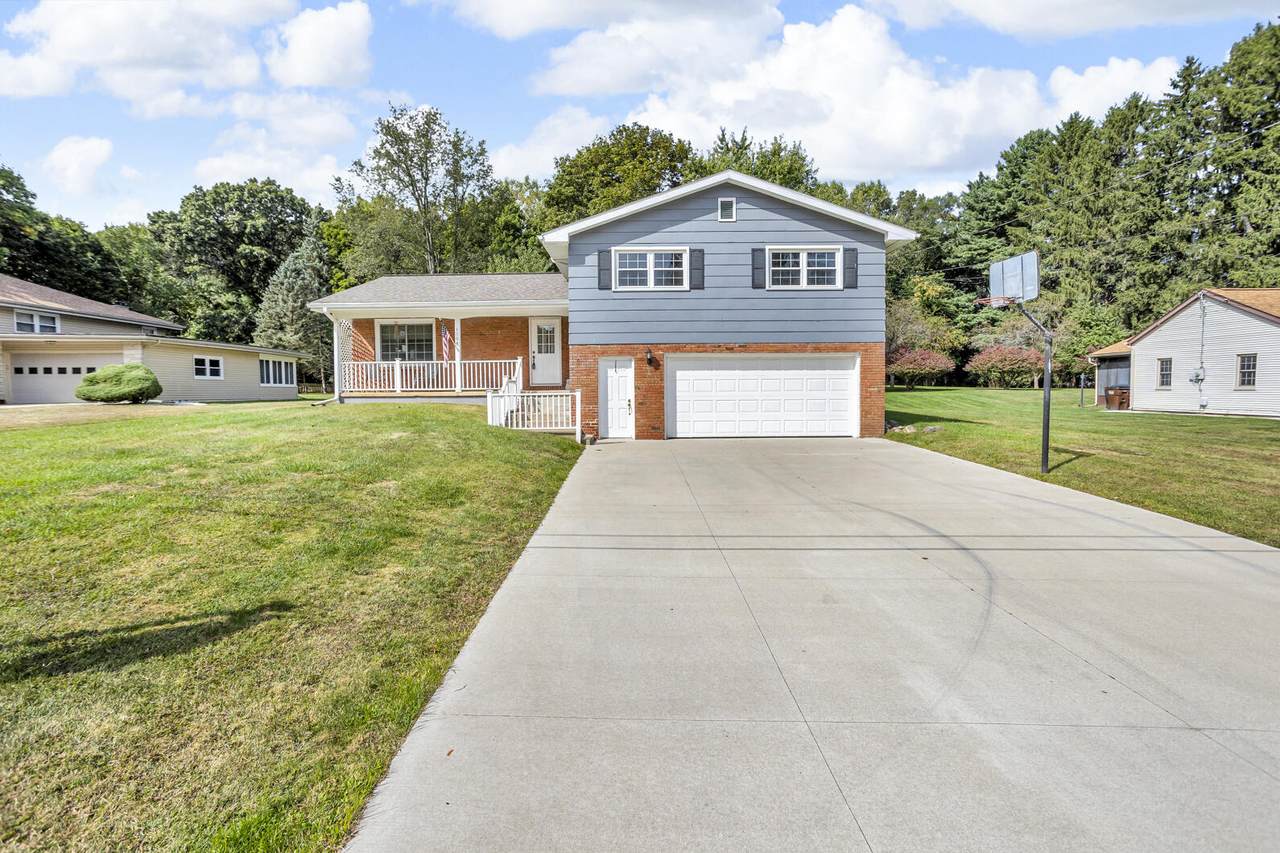 1504 Warren Avenue - Photo 1