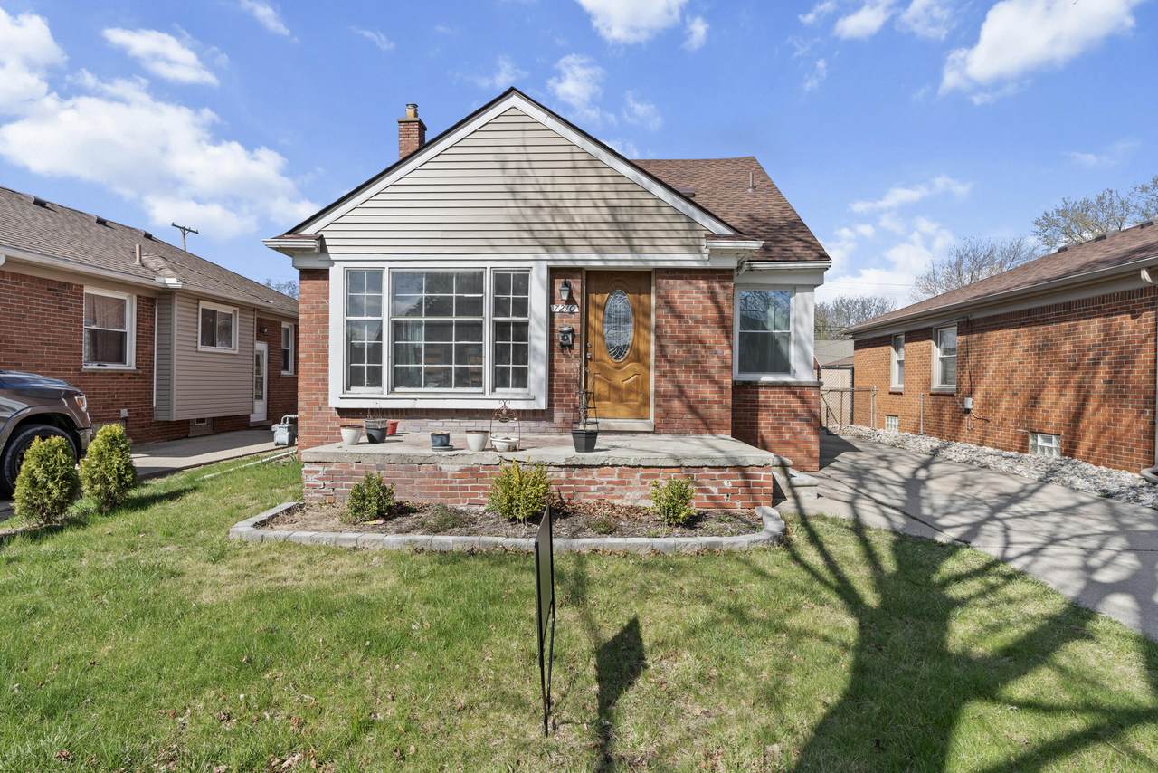 7210 Buckingham Ave Avenue - Photo 1