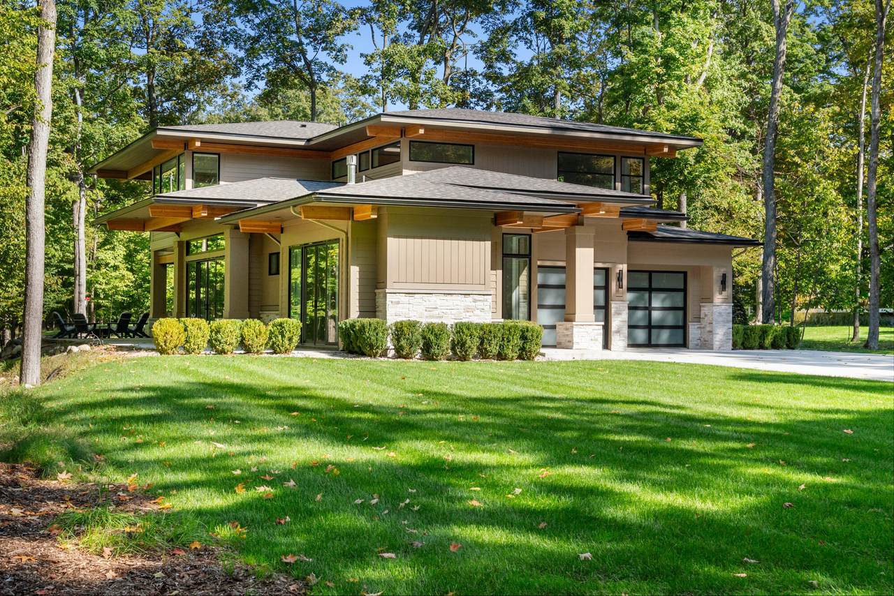 6 Country Club Drive - Photo 1