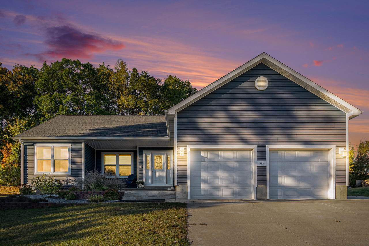 704 Ottawa Court - Photo 1