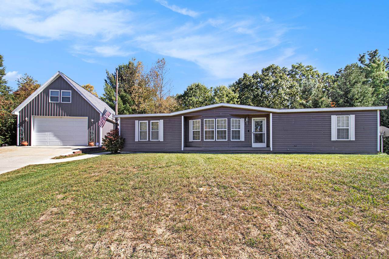 1282 Locust Avenue - Photo 1