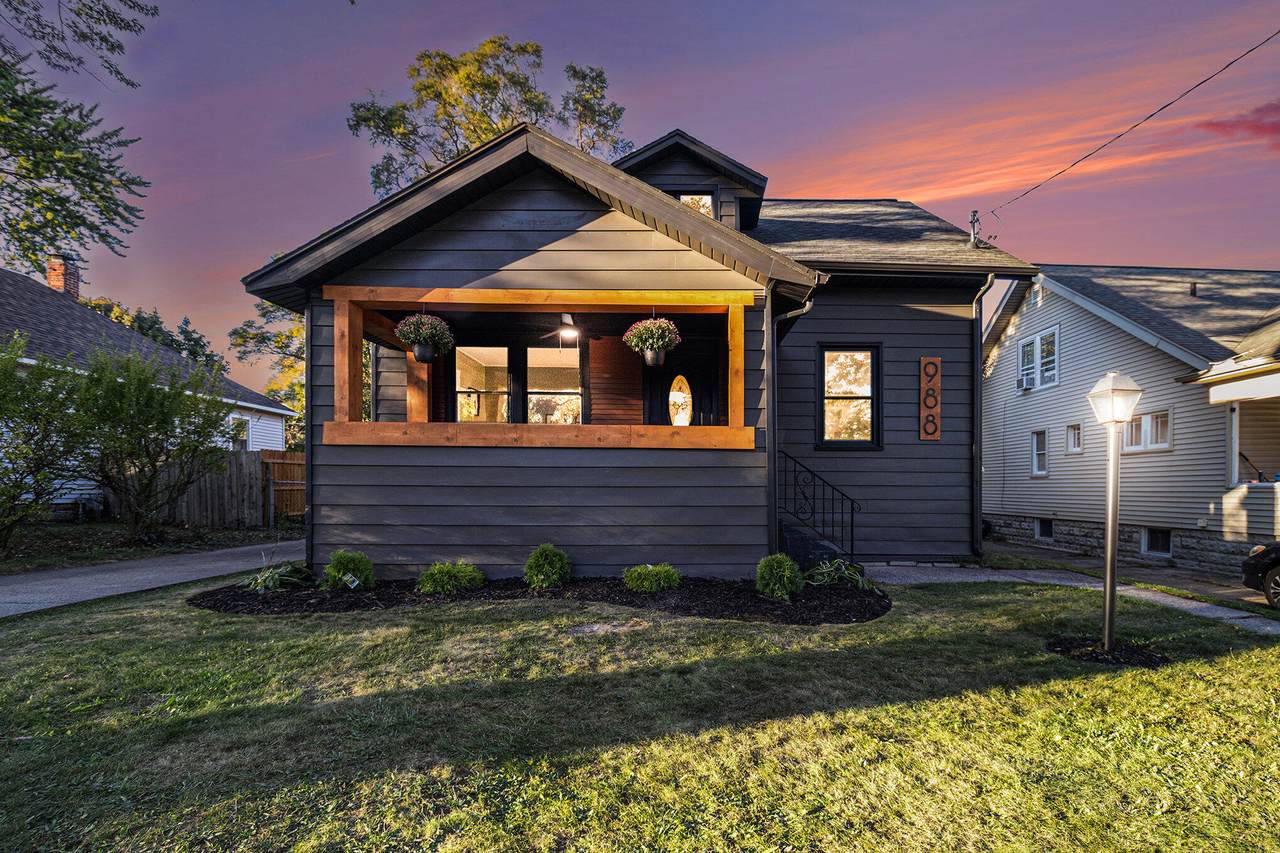 988 Larch Avenue - Photo 1