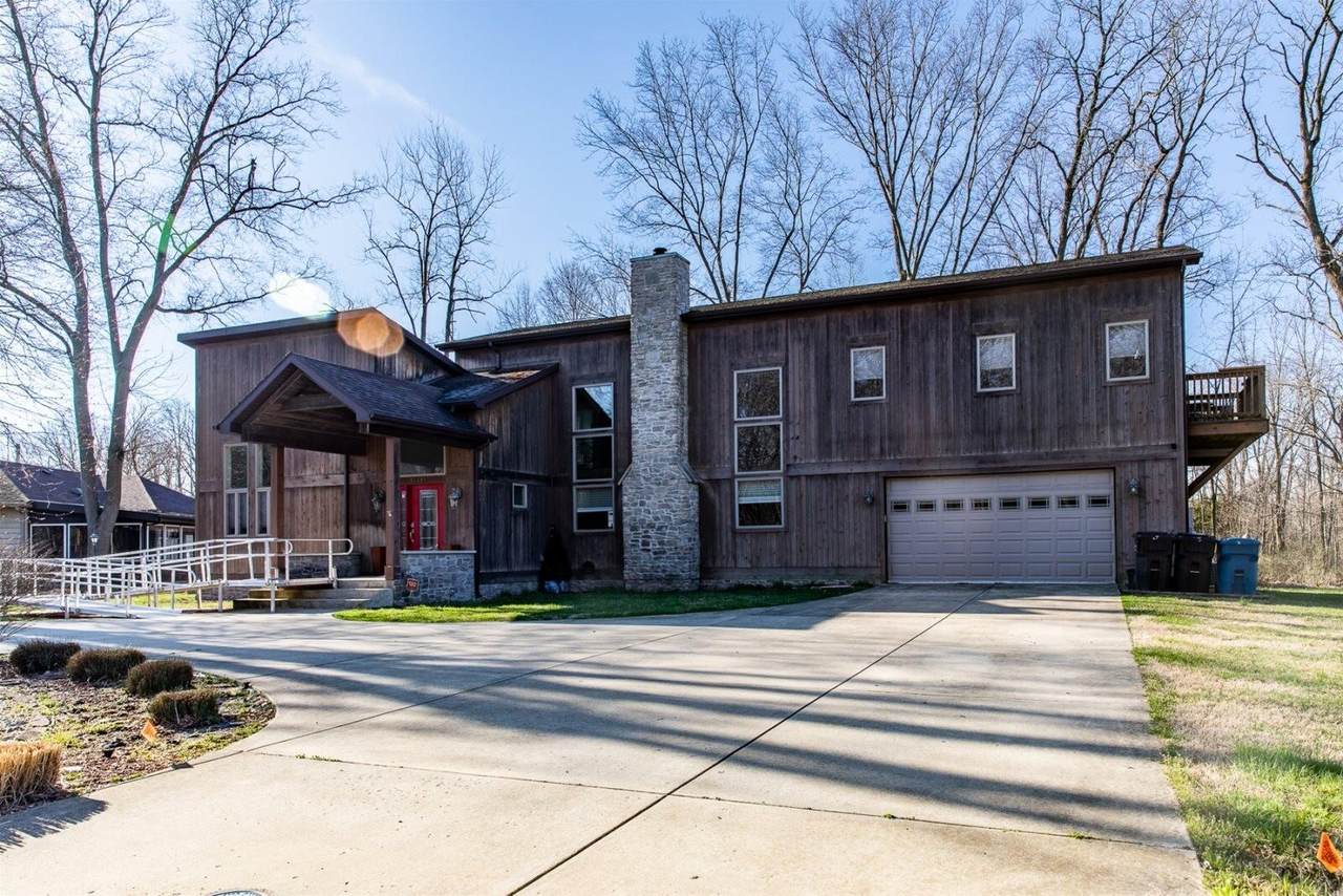 15445 Lakeshore Road - Photo 1