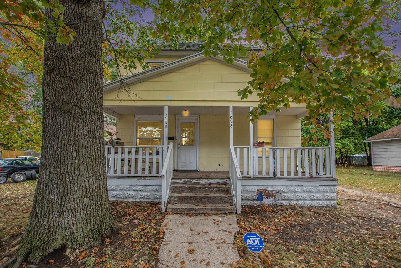 1688 Hoyt Street - Photo 1