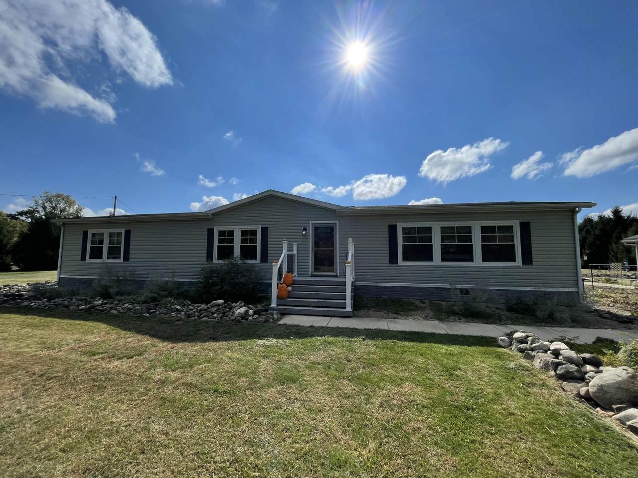 9850 Springport Road - Photo 1