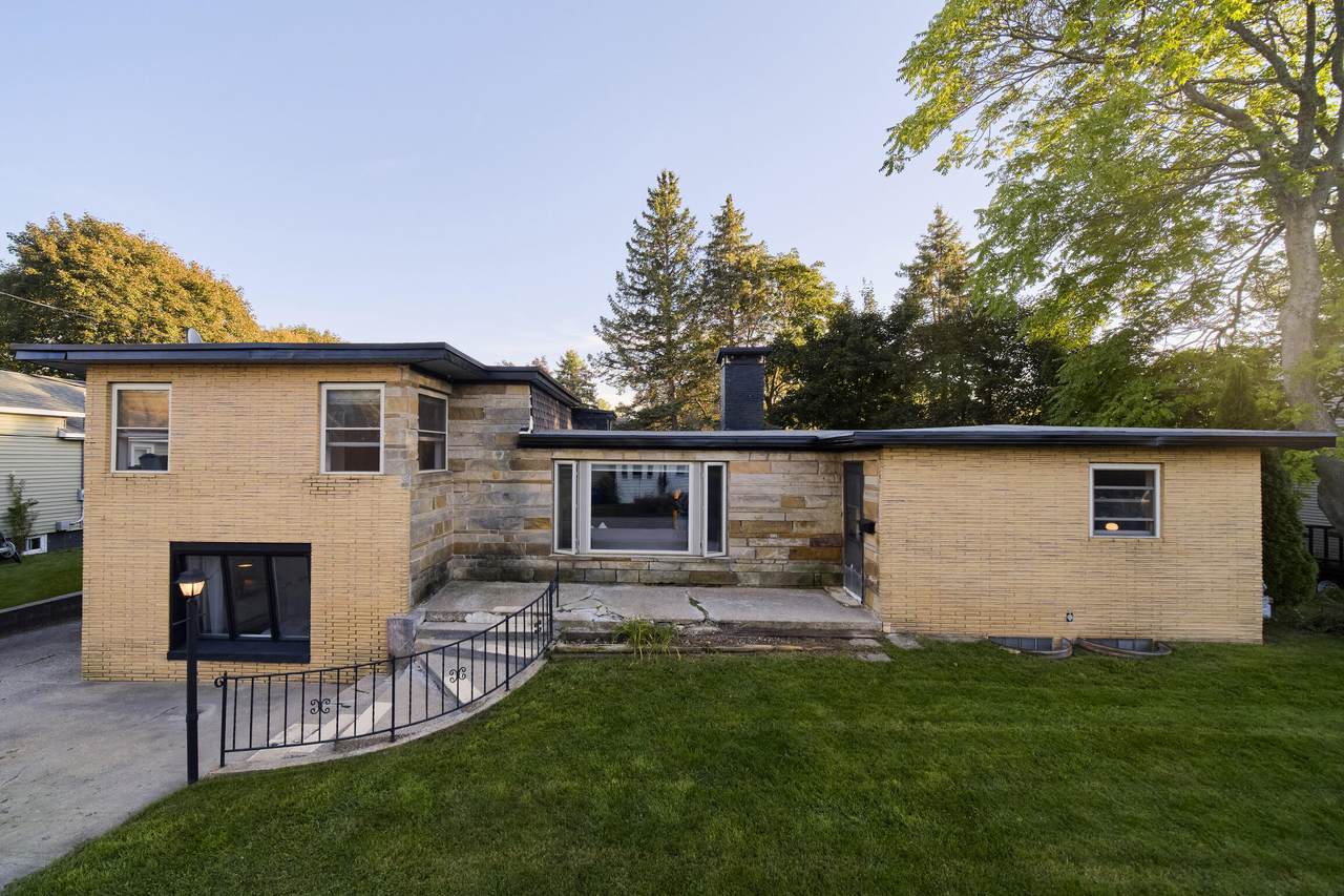 307 2nd Avenue - Photo 1