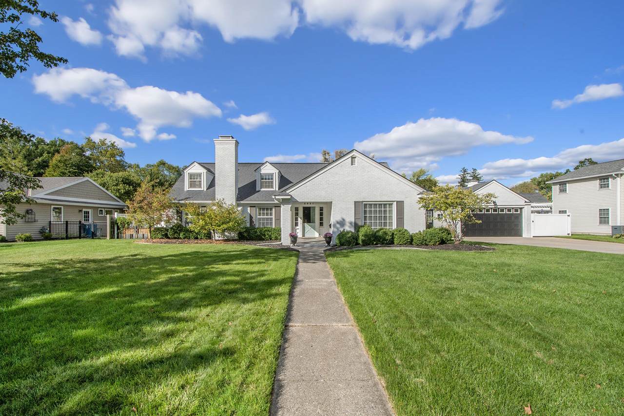 2821 Elmwood Drive - Photo 1