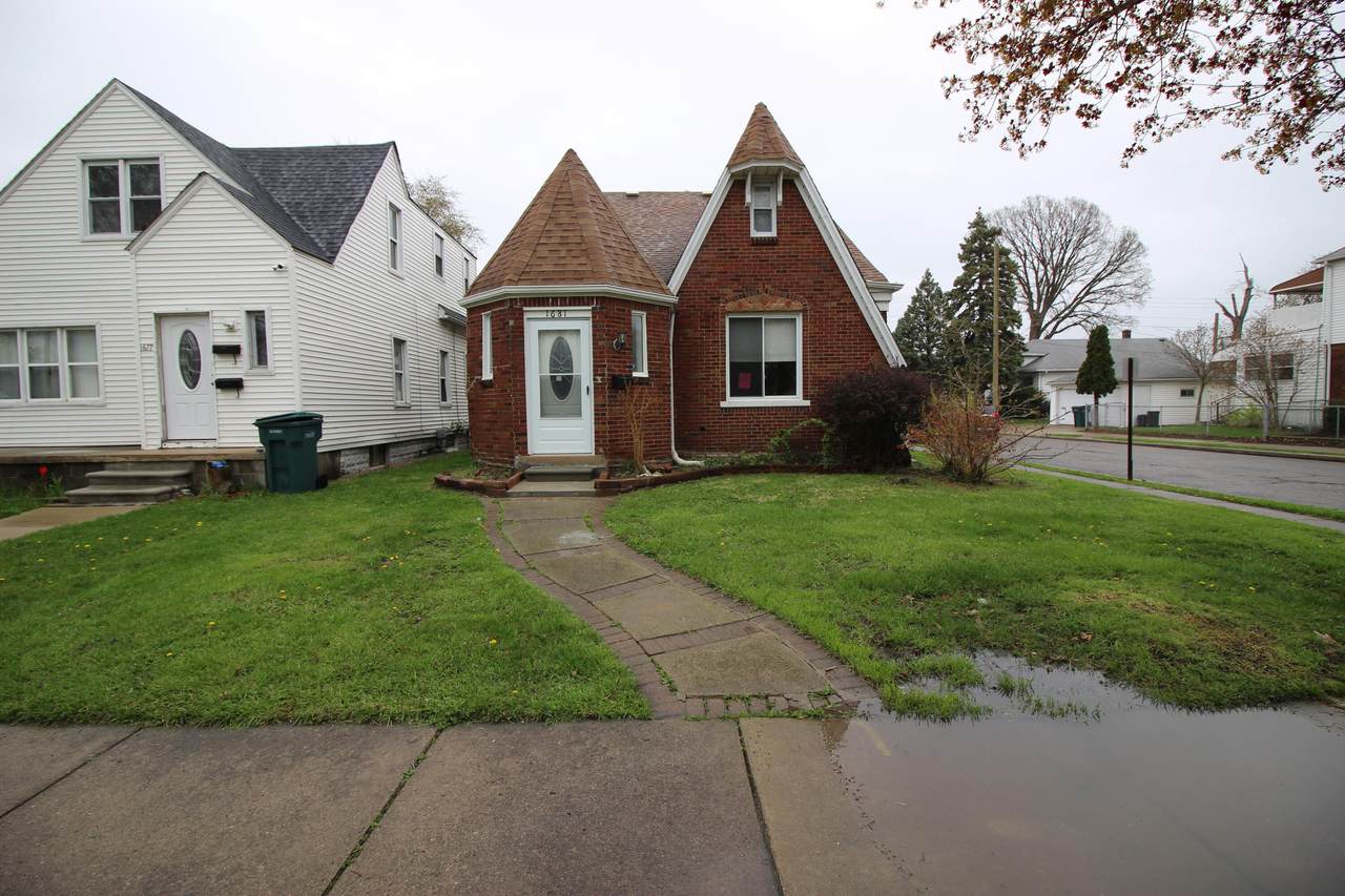 1681 Lafayette Boulevard - Photo 1