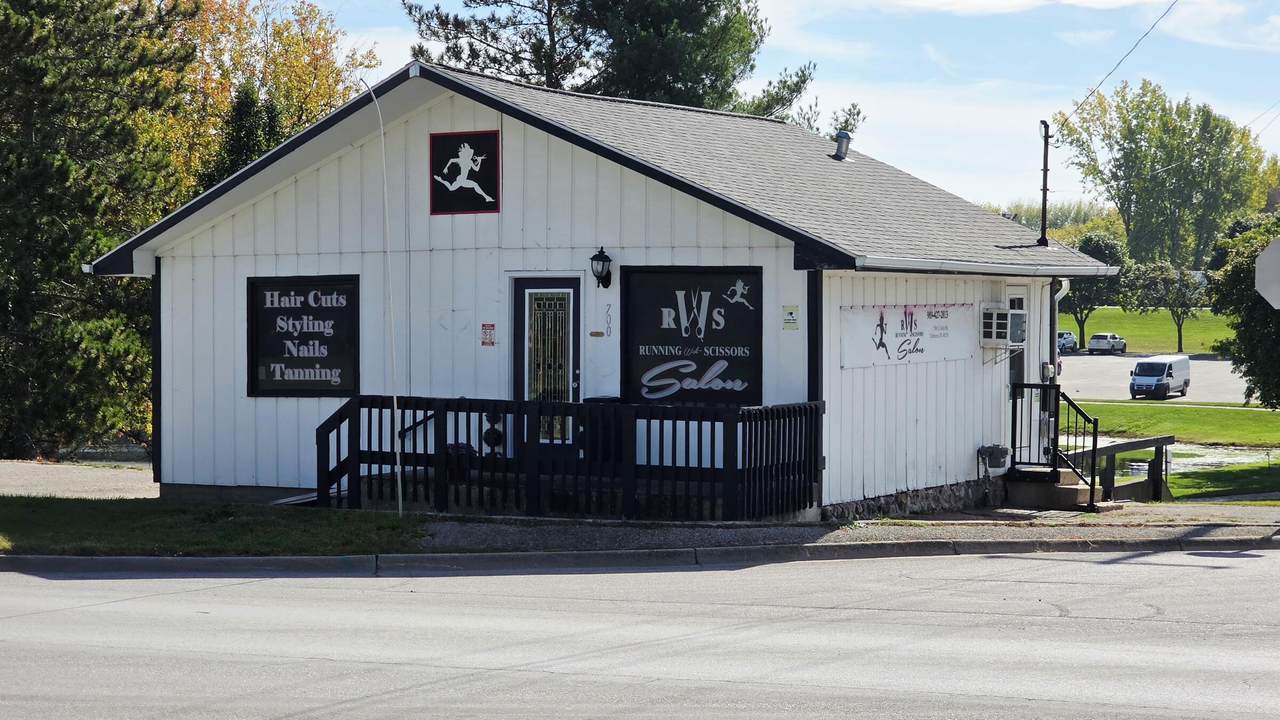 700 Main Street - Photo 1