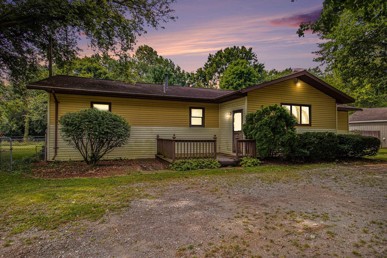 1943 Terminal Road - Photo 1