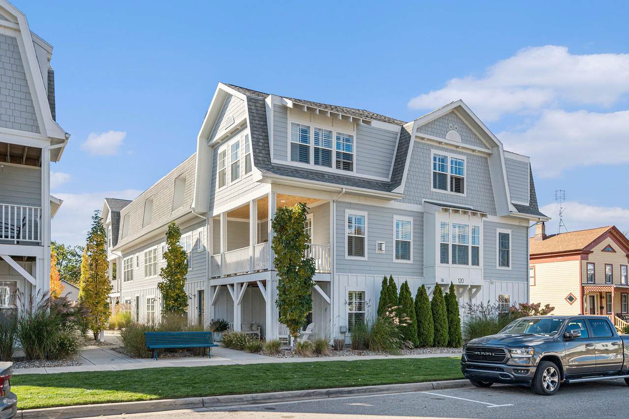 120 Barton - Photo 1