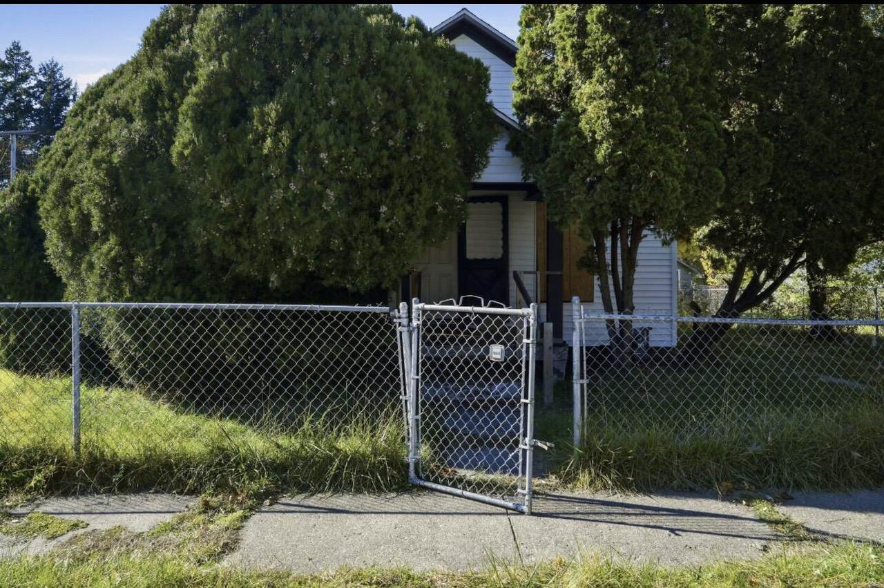 1096 Pearl Street - Photo 1
