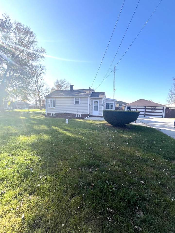 1626 Norton Avenue - Photo 1