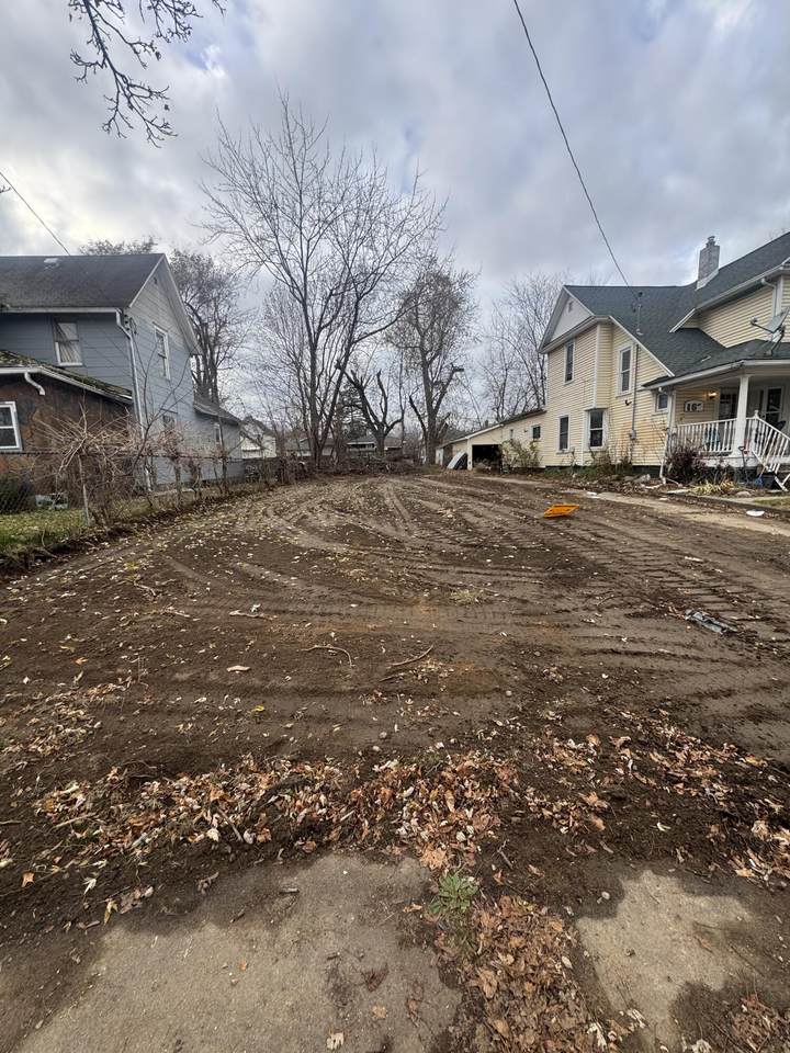 166 Grenville Street - Photo 1