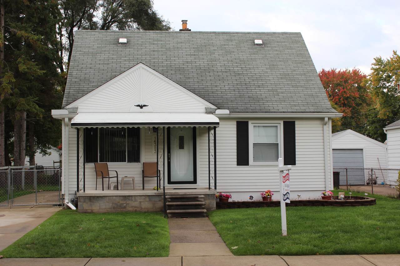 14383 Mercedes - Photo 1