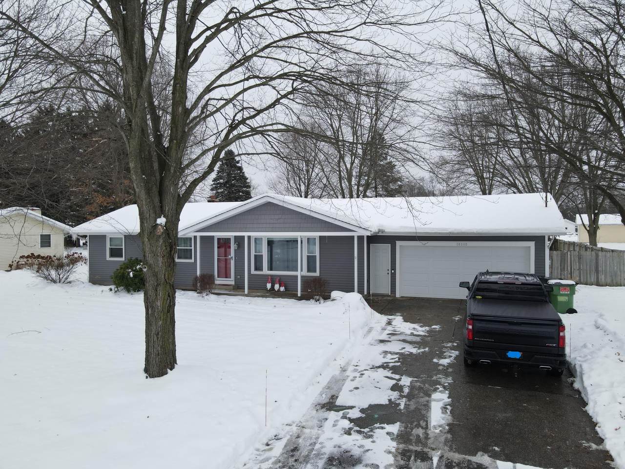 10300 Springwood Drive - Photo 1