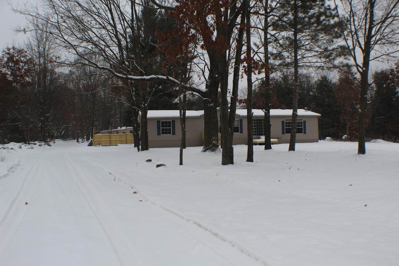 17790 Monroe Road - Photo 1