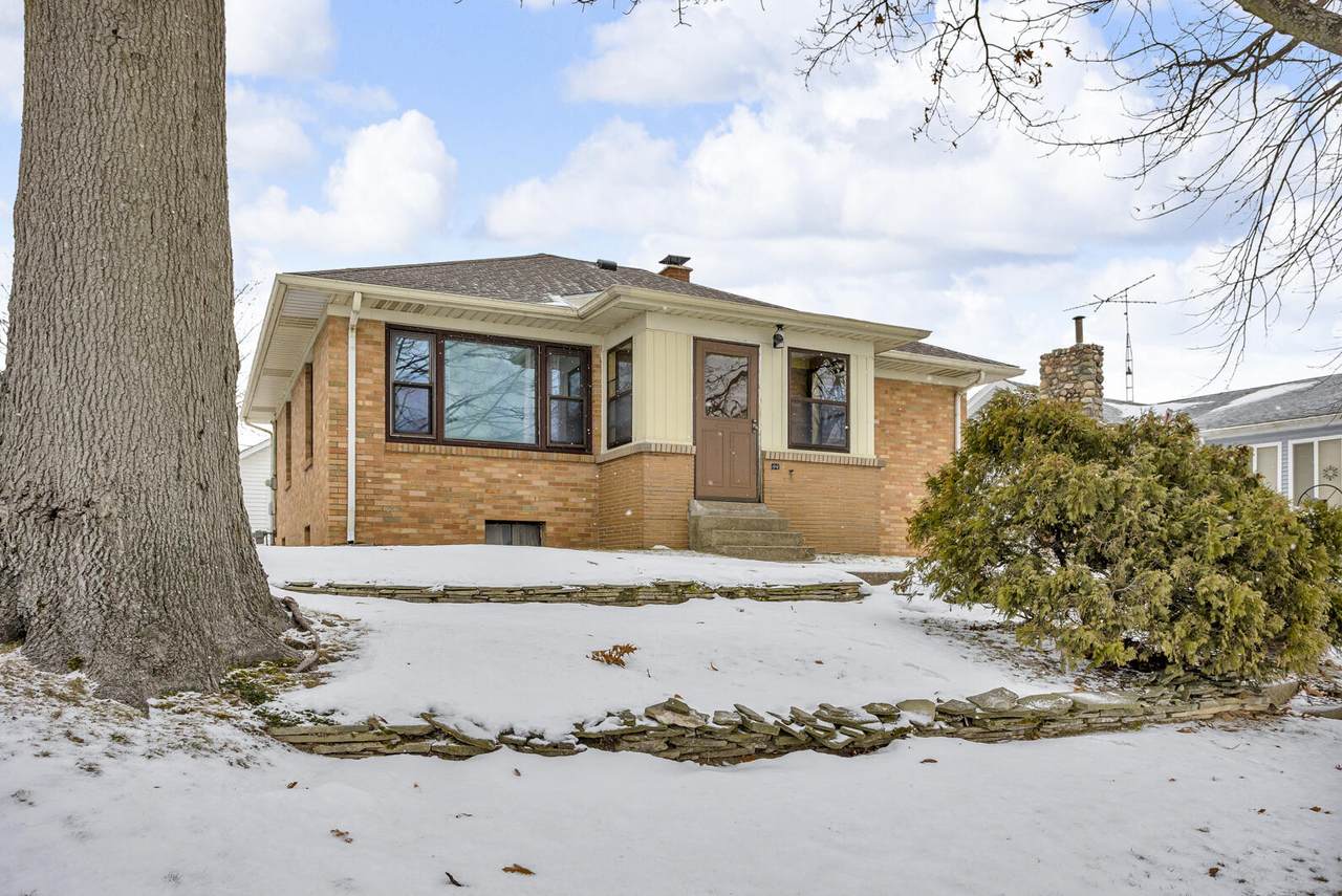 352 Jefferson Drive - Photo 1