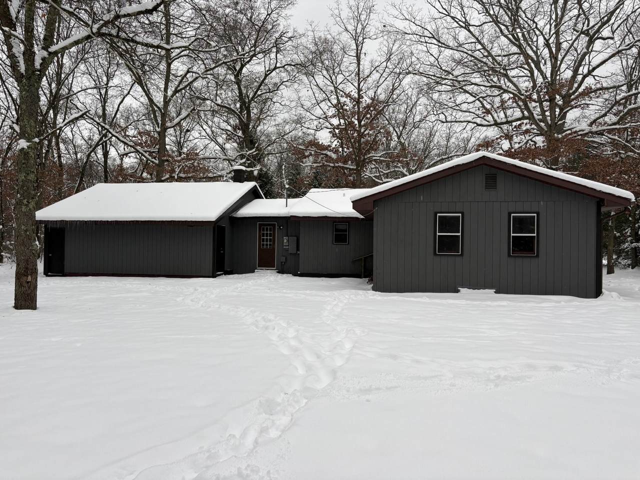 9680 Thornapple Avenue - Photo 1