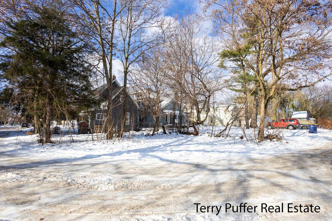 751 Park Street - Photo 1